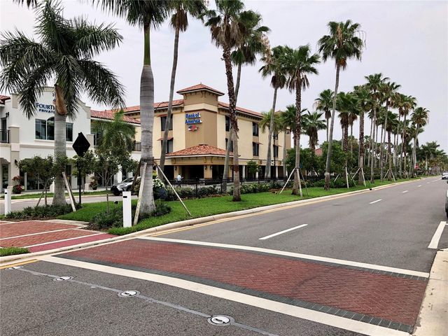 9082 COACHMAN DRIVE, Venice, FL 34293