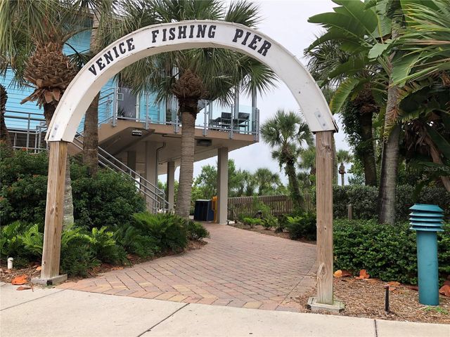 9082 COACHMAN DRIVE, Venice, FL 34293