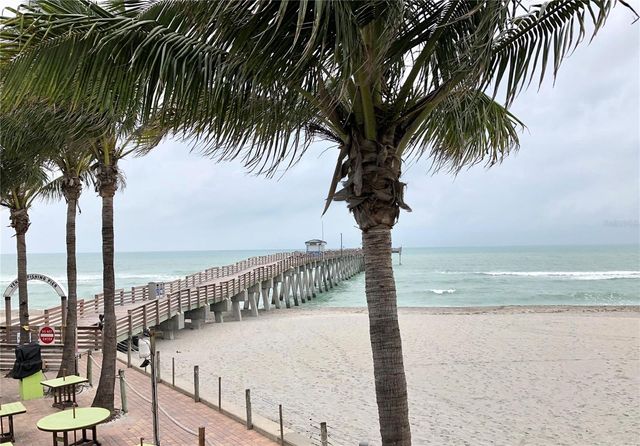 9082 COACHMAN DRIVE, Venice, FL 34293