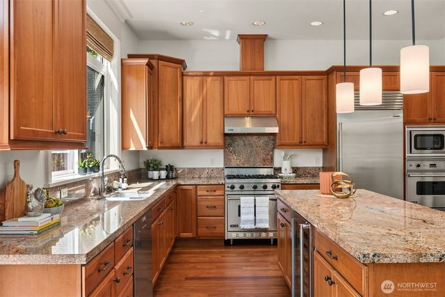 4717 NE 50th Street, Seattle, WA 98105