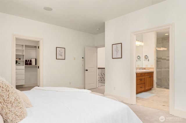 4717 NE 50th Street, Seattle, WA 98105