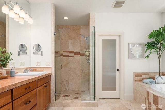 4717 NE 50th Street, Seattle, WA 98105