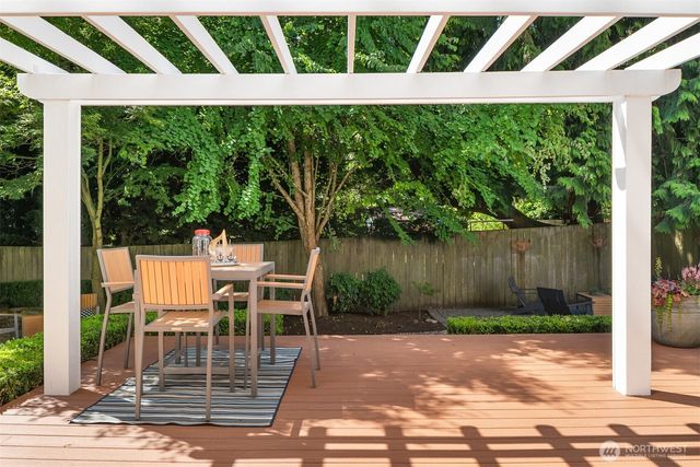 4717 NE 50th Street, Seattle, WA 98105