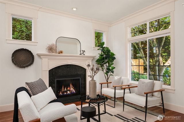 4717 NE 50th Street, Seattle, WA 98105