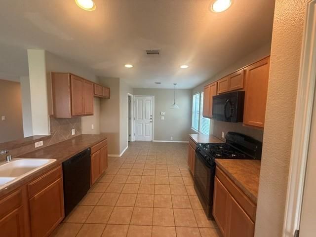 834 Honeysuckle Vine Drive, Rosenberg, TX 77469