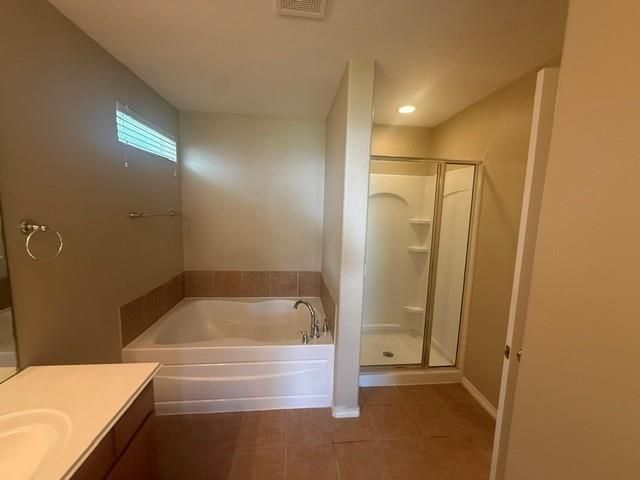 834 Honeysuckle Vine Drive, Rosenberg, TX 77469