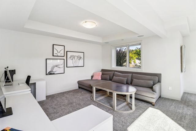 31275 Crosscreek Road, Waukee, IA 50263