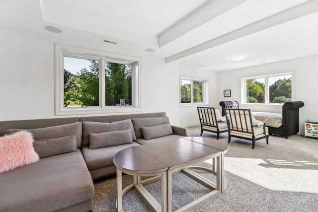 31275 Crosscreek Road, Waukee, IA 50263