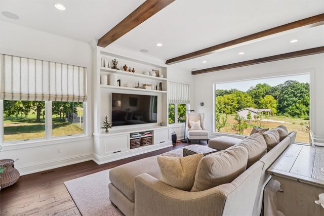 31275 Crosscreek Road, Waukee, IA 50263