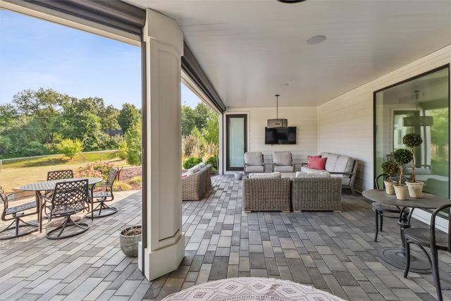 31275 Crosscreek Road, Waukee, IA 50263