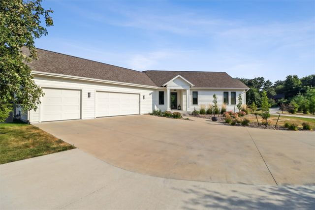 31275 Crosscreek Road, Waukee, IA 50263