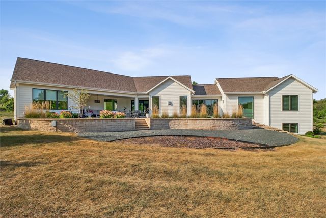 31275 Crosscreek Road, Waukee, IA 50263