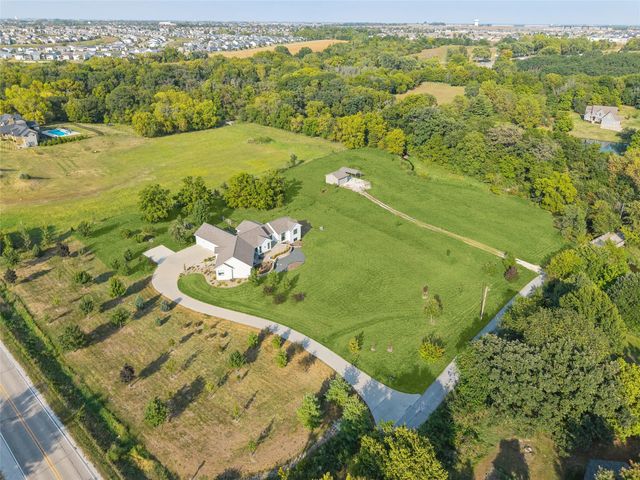 31275 Crosscreek Road, Waukee, IA 50263