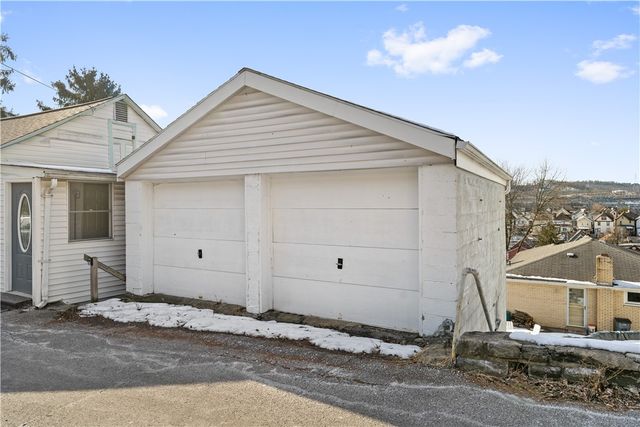 733 Peach, Glassport, PA 15045