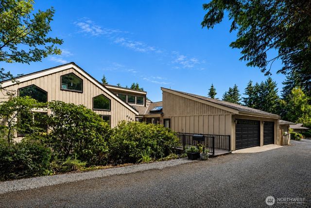 9360 Mercerwood Drive, Mercer Island, WA 98040