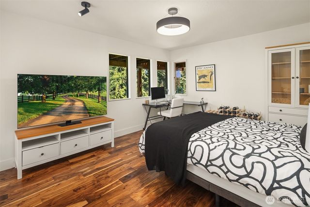 9360 Mercerwood Drive, Mercer Island, WA 98040