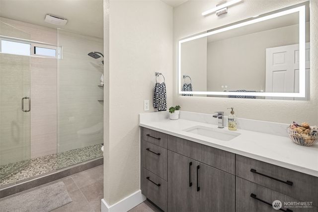 9360 Mercerwood Drive, Mercer Island, WA 98040