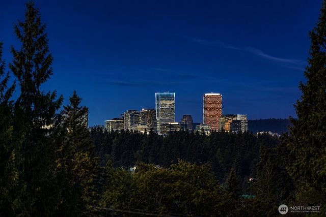 9360 Mercerwood Drive, Mercer Island, WA 98040