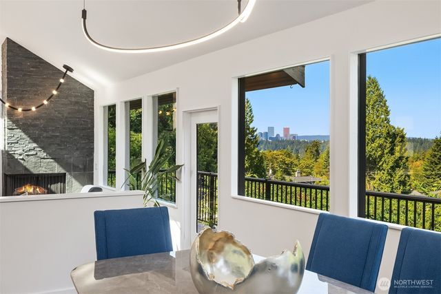 9360 Mercerwood Drive, Mercer Island, WA 98040