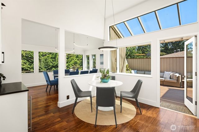 9360 Mercerwood Drive, Mercer Island, WA 98040