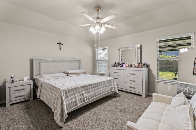 2227 Medusa Dr, Portland, TX 78374
