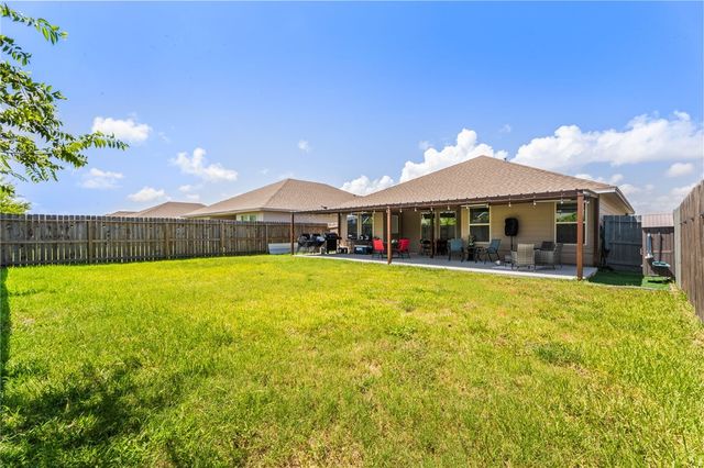 2227 Medusa Dr, Portland, TX 78374