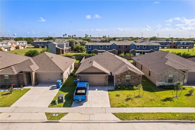 2227 Medusa Dr, Portland, TX 78374