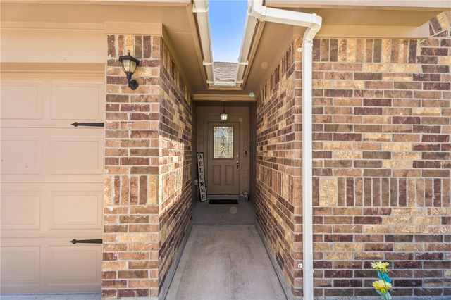 2227 Medusa Dr, Portland, TX 78374