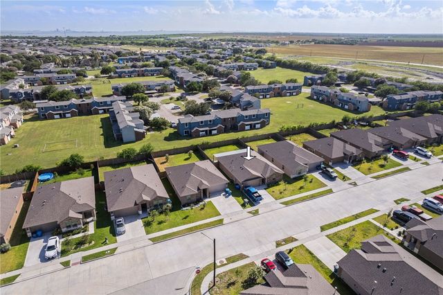 2227 Medusa Dr, Portland, TX 78374