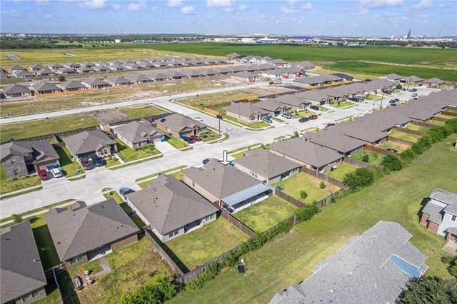 2227 Medusa Dr, Portland, TX 78374