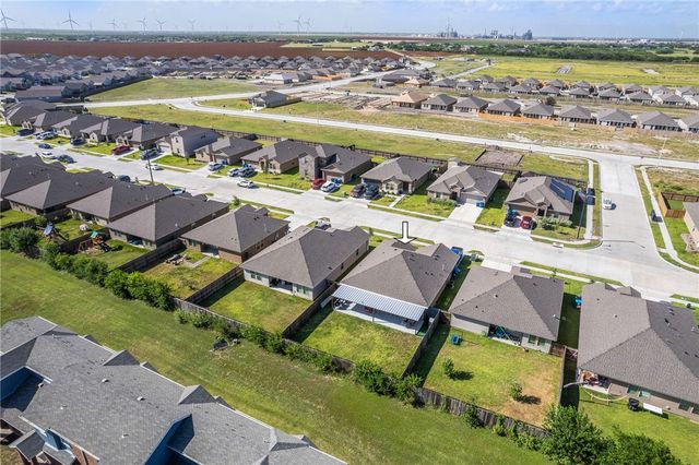 2227 Medusa Dr, Portland, TX 78374