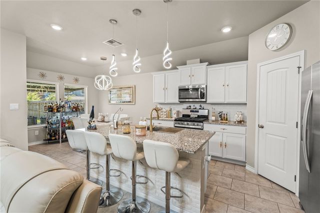 2227 Medusa Dr, Portland, TX 78374