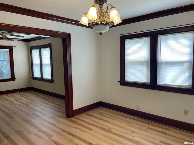 1614 NE MONROE Street, Peoria, IL 61603