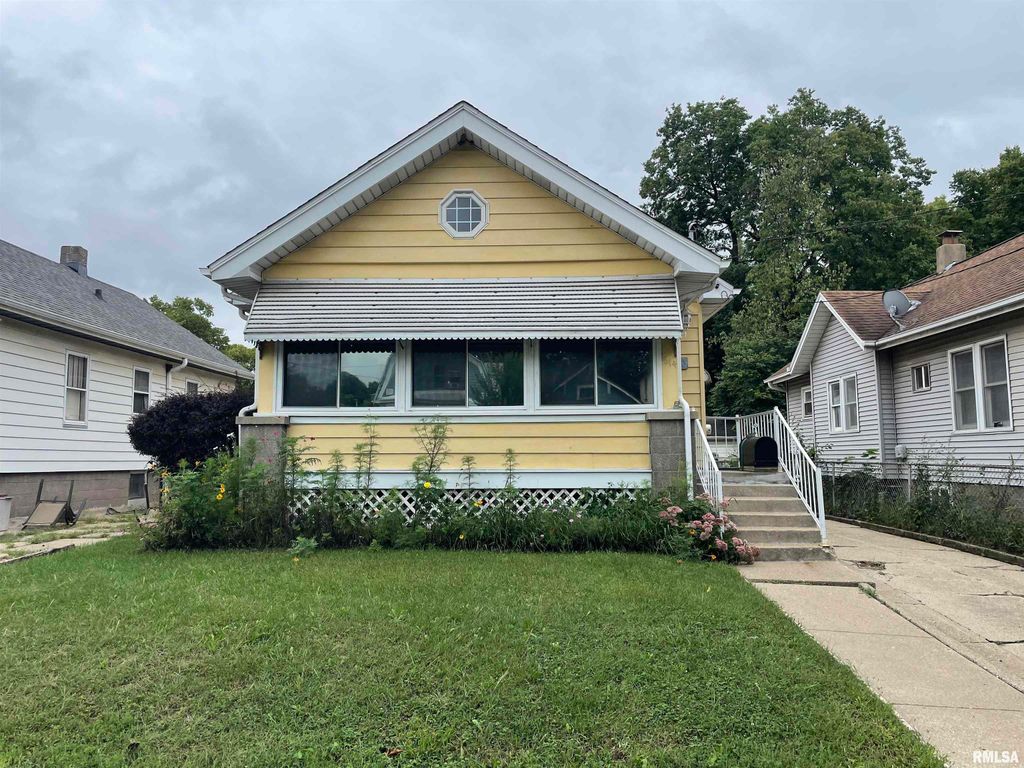 1614 NE MONROE Street, Peoria, IL 61603