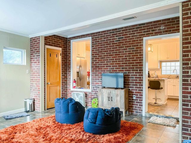 1618 W Garden St, Pensacola, FL 32502