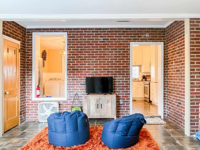 1618 W Garden St, Pensacola, FL 32502