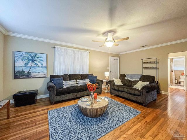 1618 W Garden St, Pensacola, FL 32502