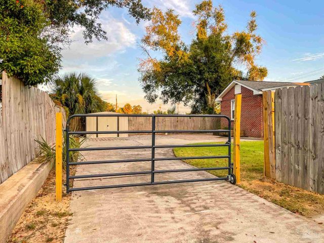 1618 W Garden St, Pensacola, FL 32502