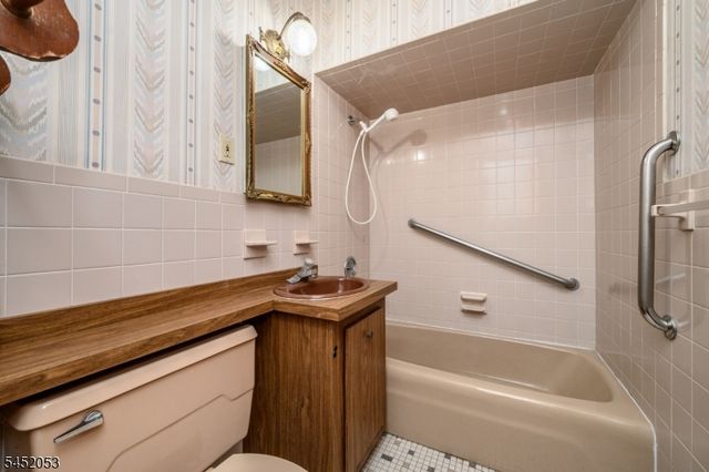 120 Besler Ave, Cranford Twp., NJ 07016