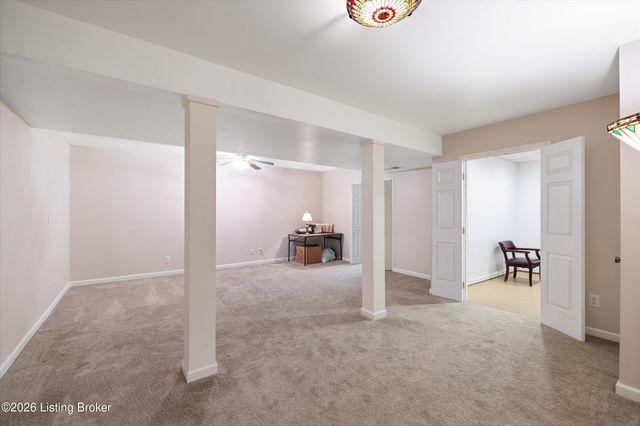 7705 Commonwealth Dr, Crestwood, KY 40014
