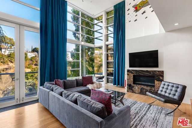 2738 Rinconia Drive, Los Angeles, CA 90068