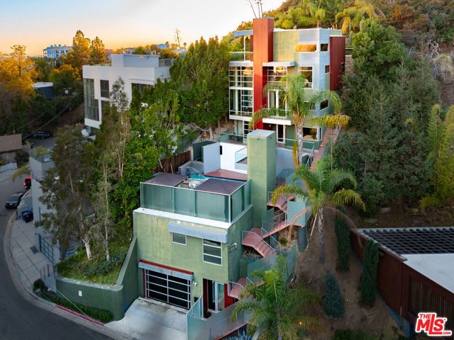 2738 Rinconia Drive, Los Angeles, CA 90068