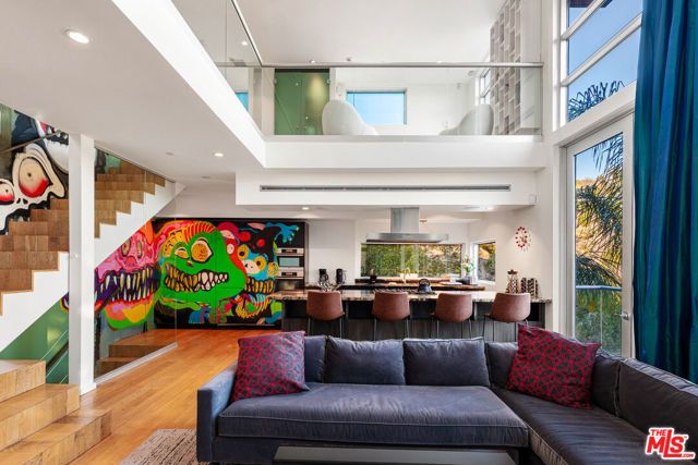 2738 Rinconia Drive, Los Angeles, CA 90068