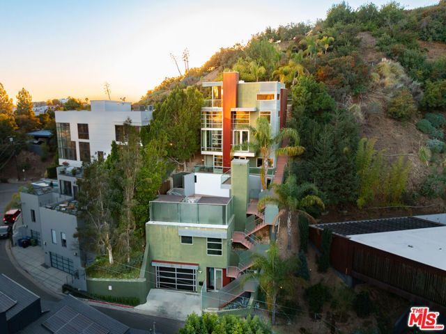 2738 Rinconia Drive, Los Angeles, CA 90068