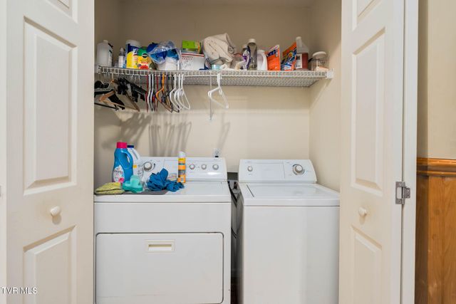 340 & 338 Red Tail Mountain Drive, Mountain City, TN 37683