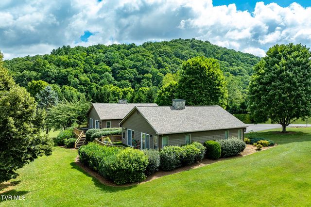 340 & 338 Red Tail Mountain Drive, Mountain City, TN 37683