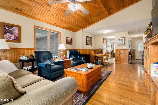 340 & 338 Red Tail Mountain Drive, Mountain City, TN 37683