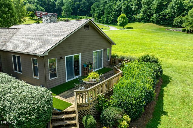 340 & 338 Red Tail Mountain Drive, Mountain City, TN 37683