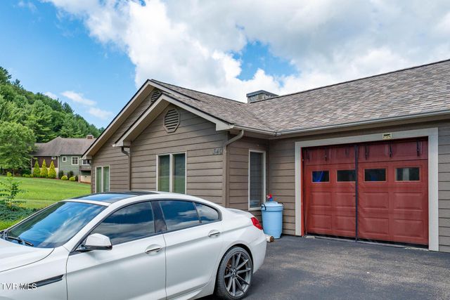 340 & 338 Red Tail Mountain Drive, Mountain City, TN 37683
