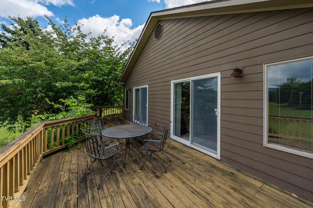 340 & 338 Red Tail Mountain Drive, Mountain City, TN 37683